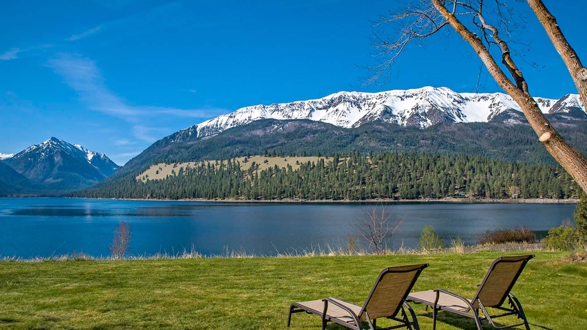 Joseph House | Spectacular Views of Wallowa Lake & Mountains w/Gas Fireplace & Large Yard