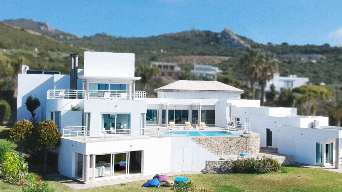 Atlanterra Ski Chalet | Spectacular Villa in privilege location, total privacy. FREE WIFI