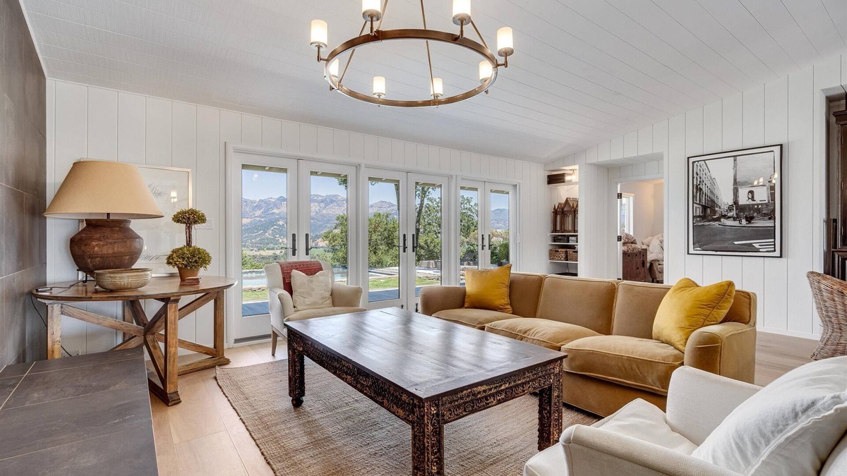Calistoga House | Spectacular vineyard & mountain views with pool. Monthly