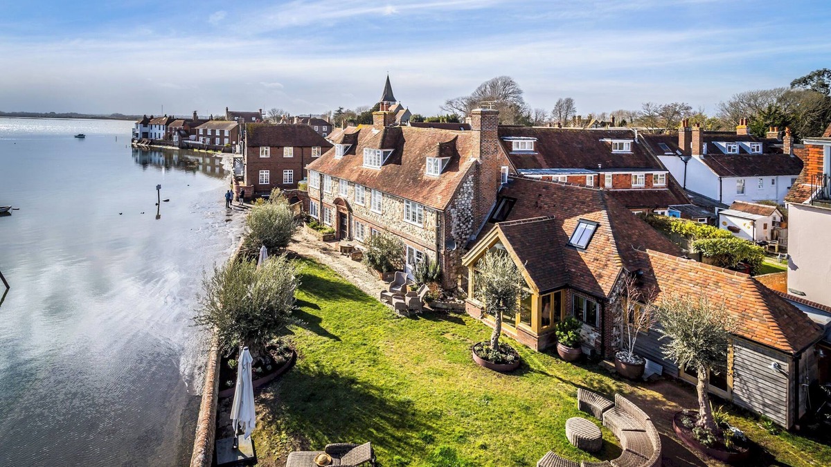 Bosham House | Spectacular Waterfront Home | Pass The Keys