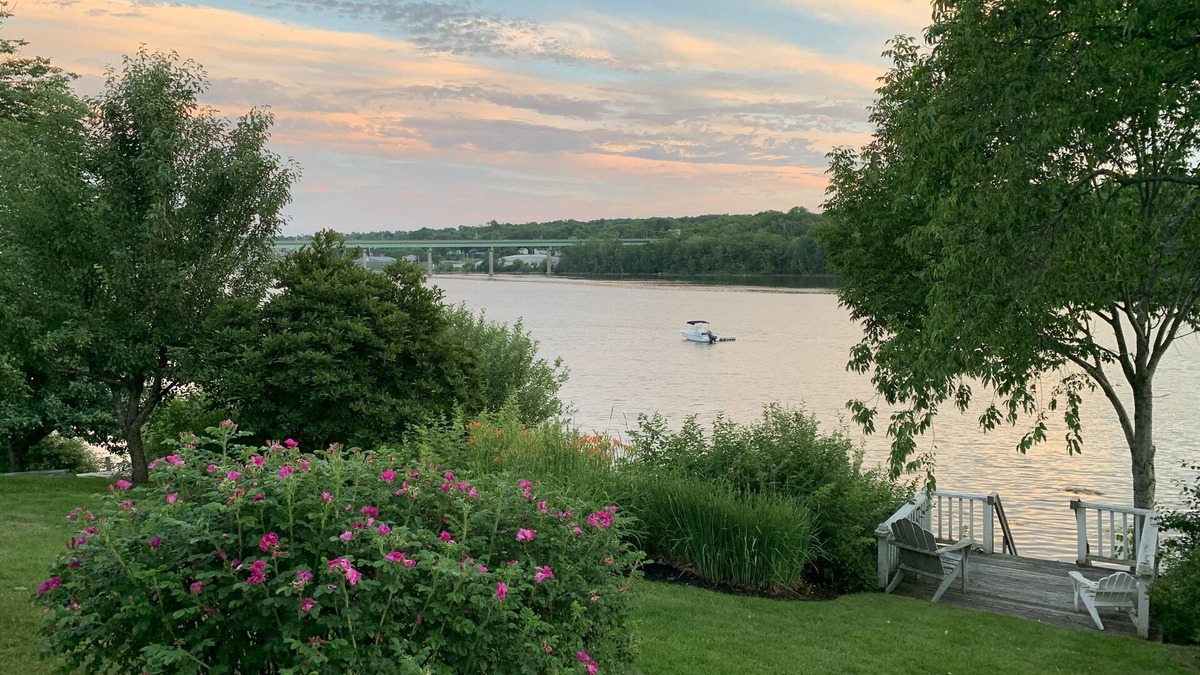 Belfast House | Spectacular Waterfront Home on the Maine Coast!