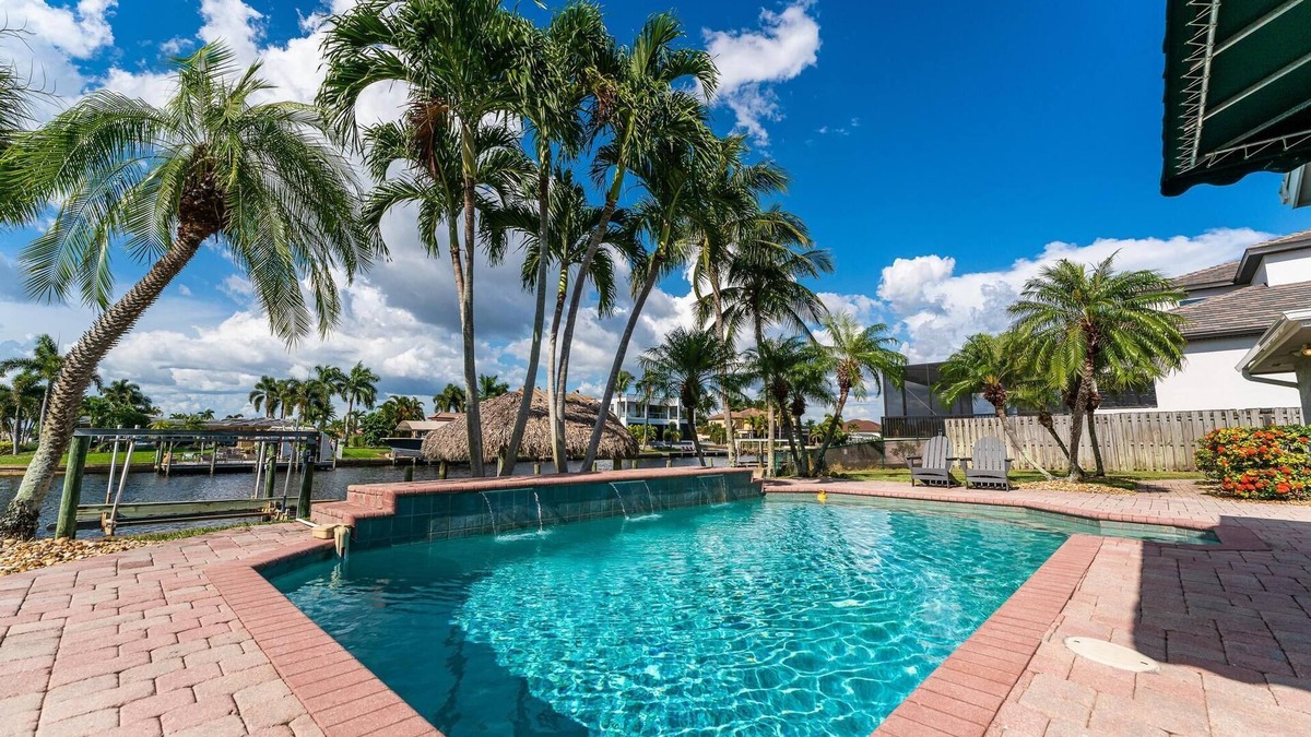 Yacht Club House | Spectacular Wide Intersecting Canals, River Views-Awesome Tiki huts
