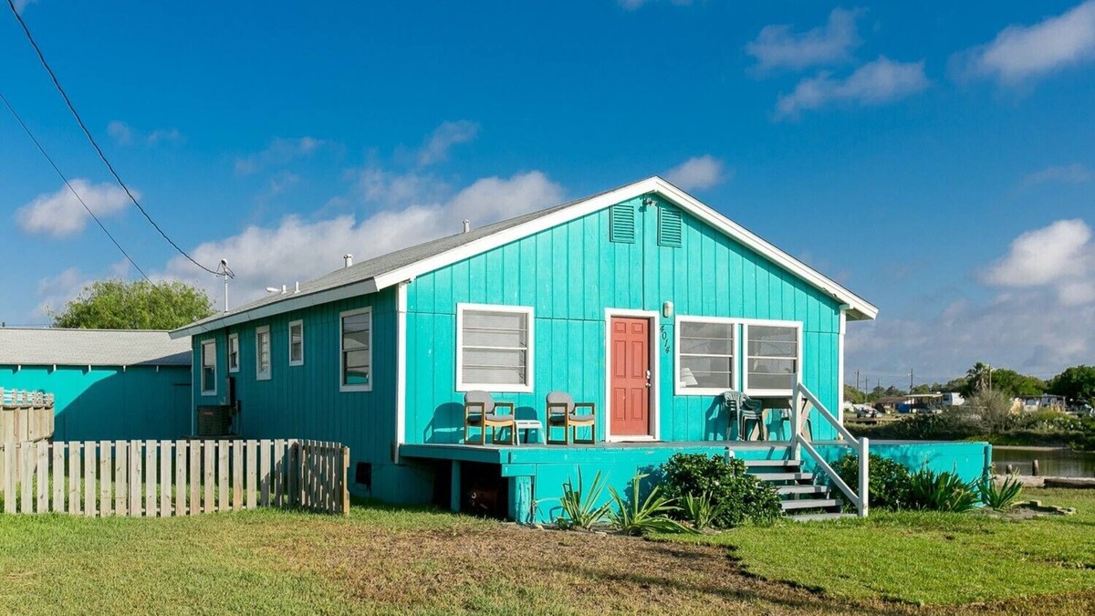 Flour Bluff House | Spence's Laguna Madre Bayhouse - Great for Families & Angler