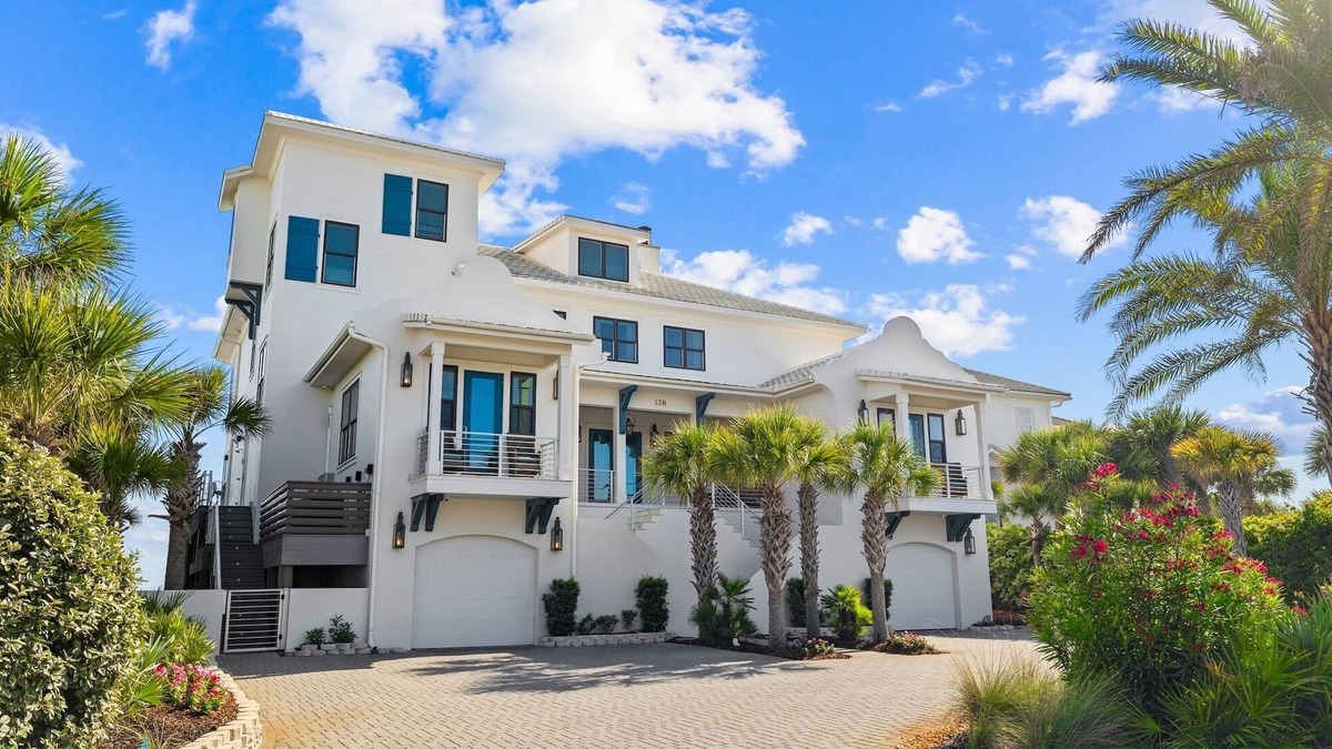 Gulf Pines House | Spend Fall by the Gulf! Gulf Front! Private Heated Pool! Perfect for Weddings! Game Room!