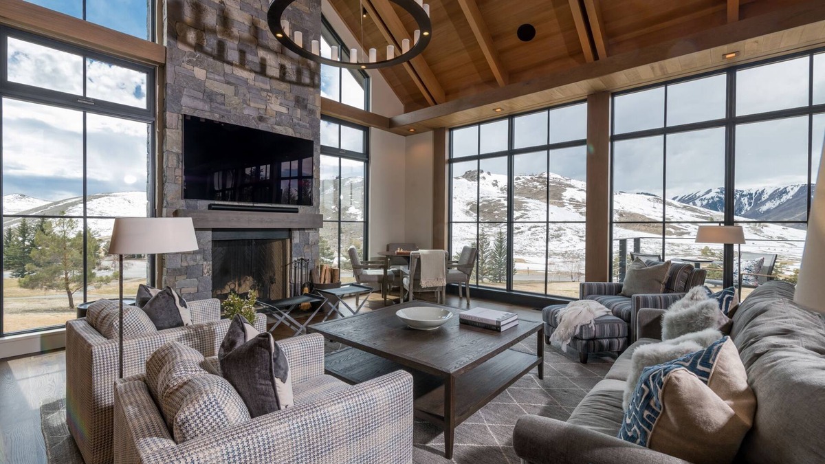 Elkhorn Village House | Spend Winter in Sun Valley! Mountain Home with Private Hot Tub and Fire Pit