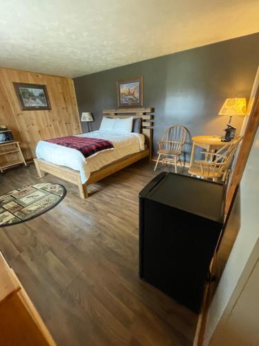 Stratton Hotel | Spillover Motel and Inn
