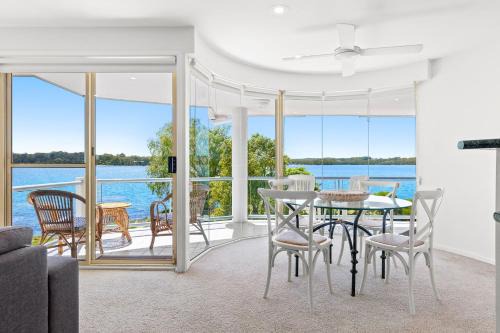 Batehaven House | Spinnakers Reach Unit 9 managed by Batemans Bay Accom