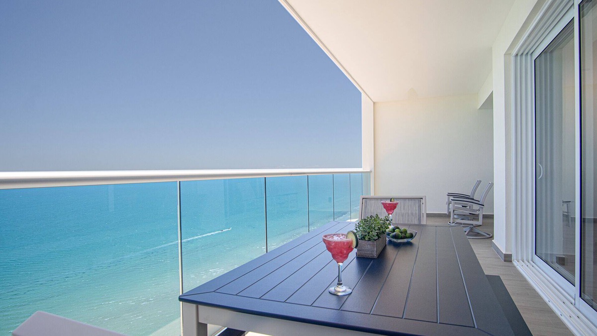 Puerto Penasco Condo | Splash in The New Lazy River and Sleep In Luxury Encantame Towers Velero 2104