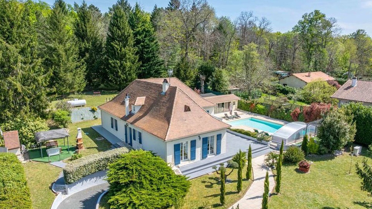 Saint-Sauveur Villa | Splendid Air-conditioned Villa and Studio-Pool-Park Peaceful haven in Périgord!