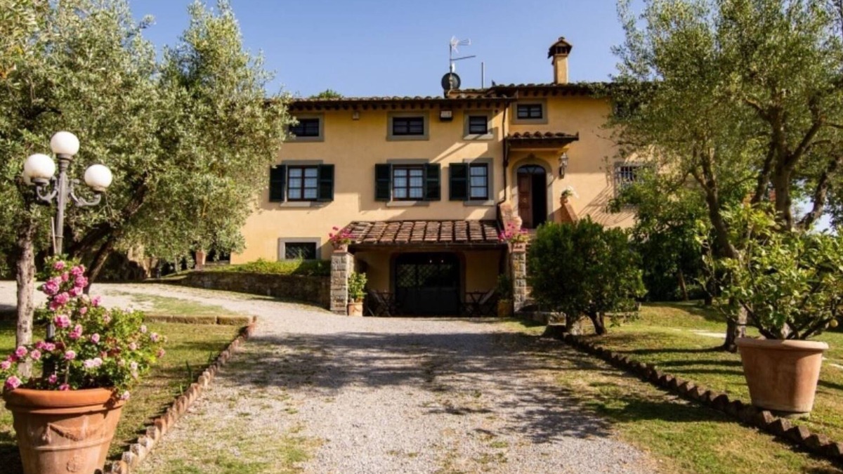 Castiglion Fiorentino Villa | Splendid Villa with bg pool and tennis court