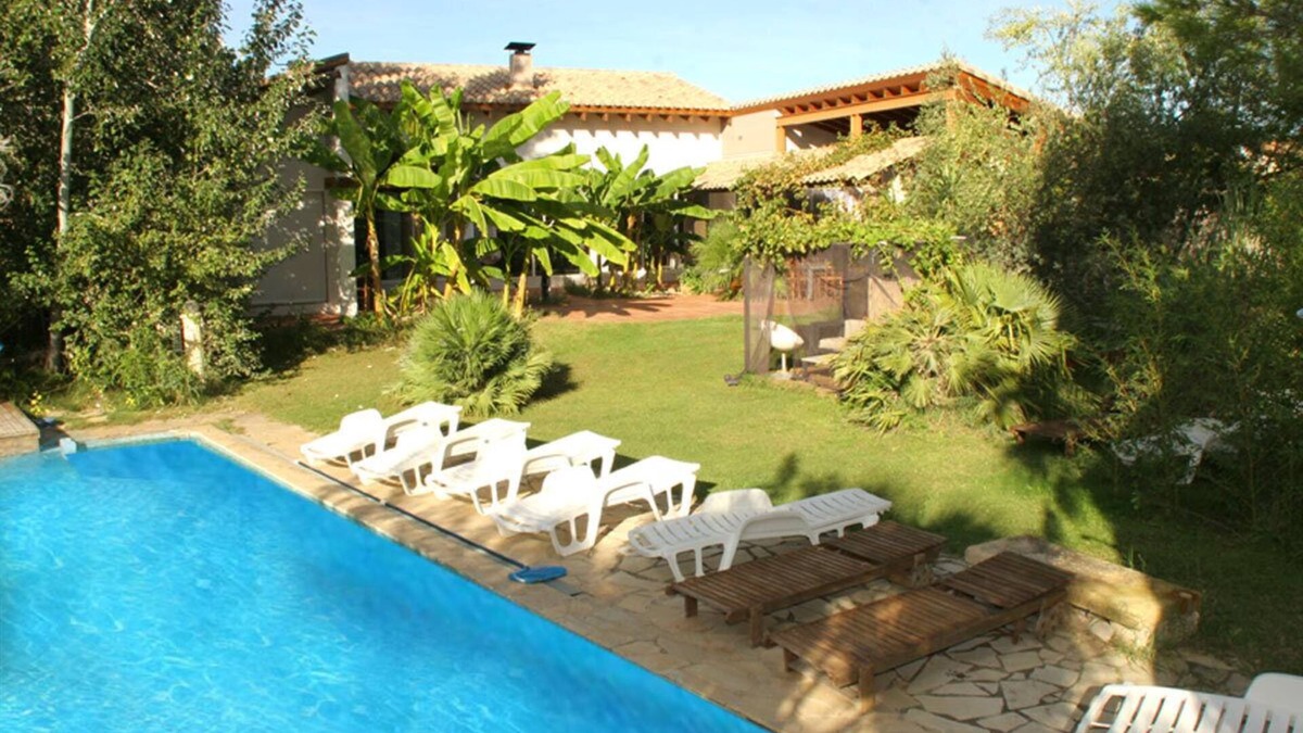 Nyls House | Splendid Modern Catalan mansion in the quiet 16 pers