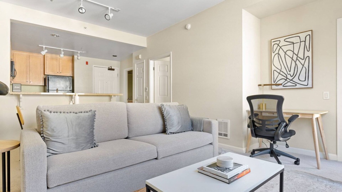 San Bruno Apartment | Splendid San Bruno 1BR w/Gym, Pool & Spa, near highways, by Blueground