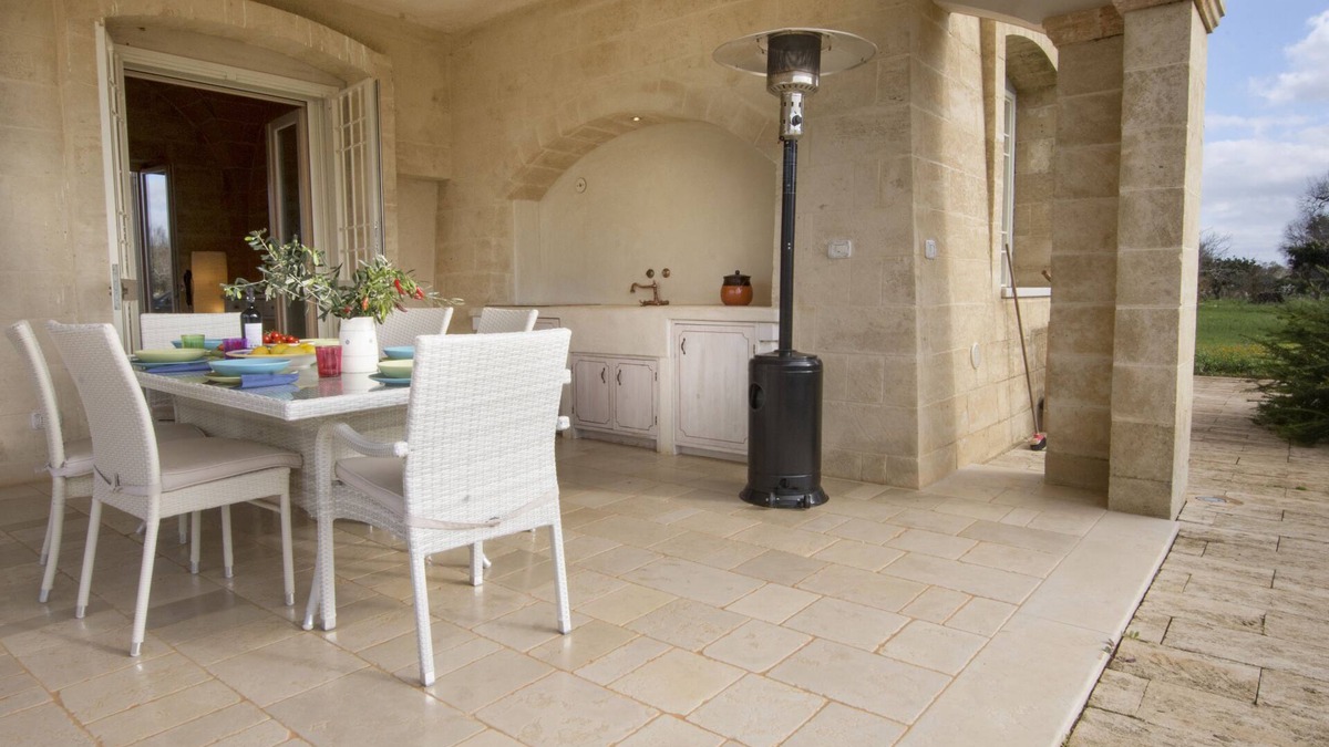 Salve House | Splendid villa immersed in the Apulian countryside a stone's throw from the sea