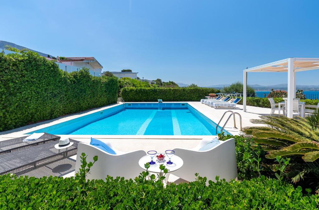 Terrasini Villa | Splendida Villa con vista mozzafiato e piscina