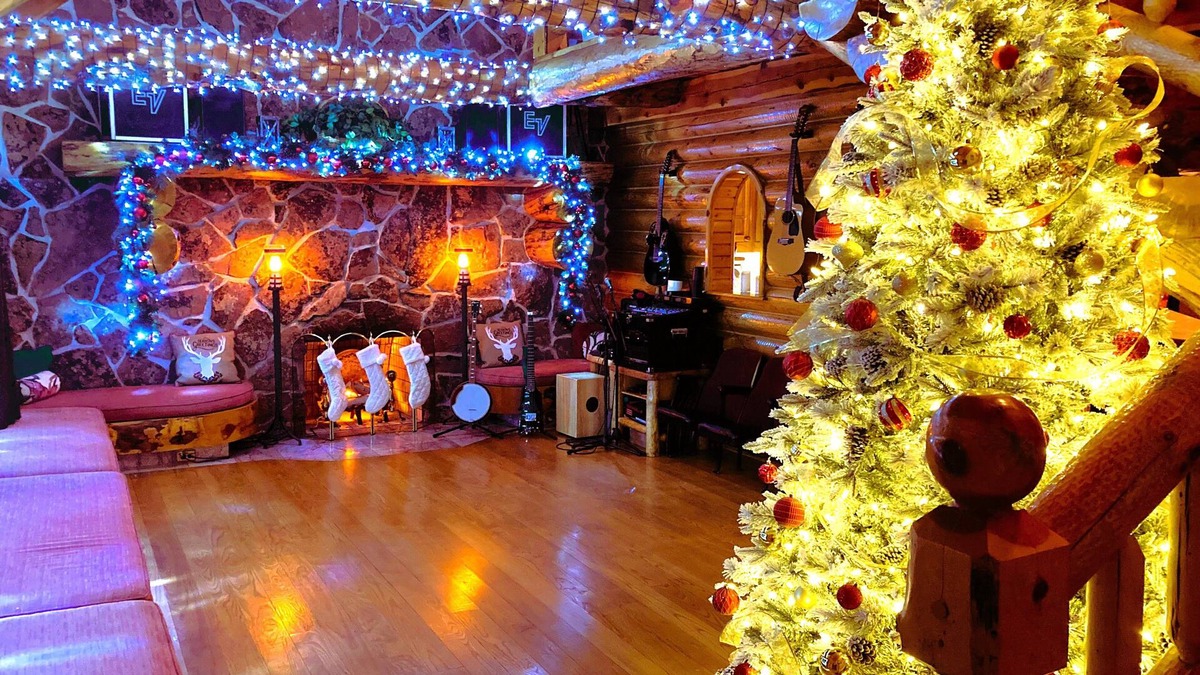 Ogden Cabin | Splinter Shack Ski Lodge in beautiful Ogden UT! Snowbasin only 20 mins away!