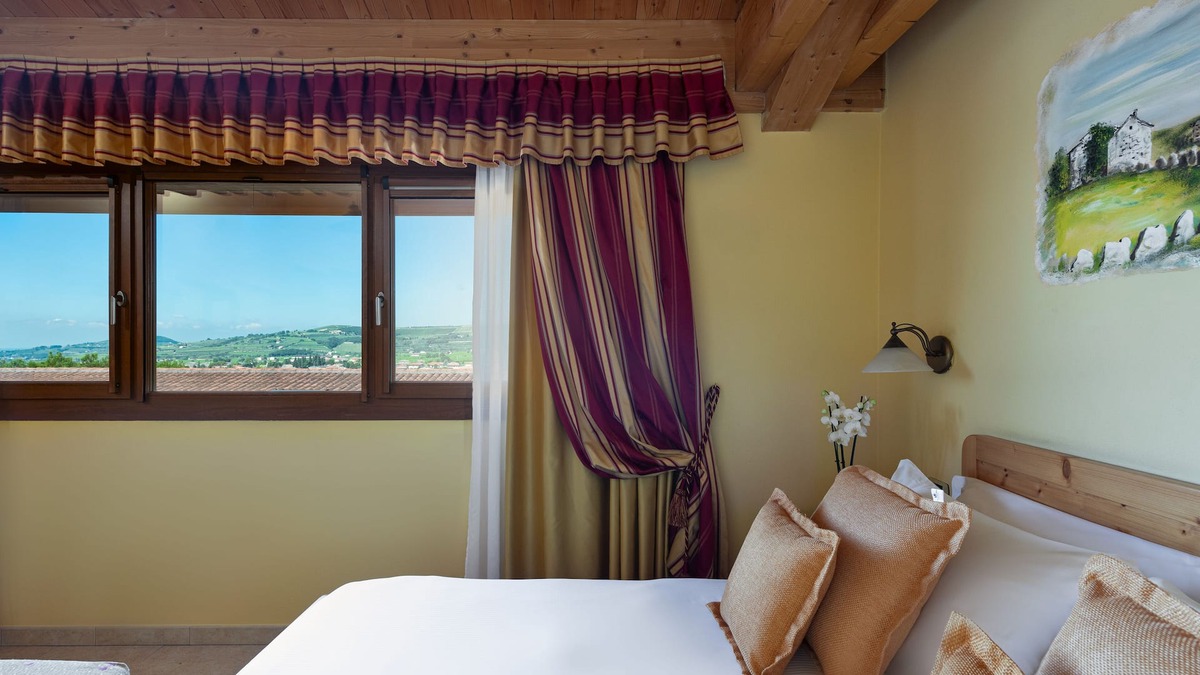 Illasi Hotel | SPORTING HOTEL SAN FELICE double room