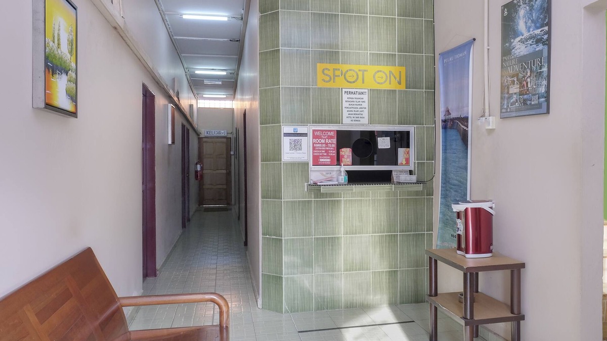 Batu Satu Peramu Hotel | SPOT ON 90144 Corridor Hotel 1