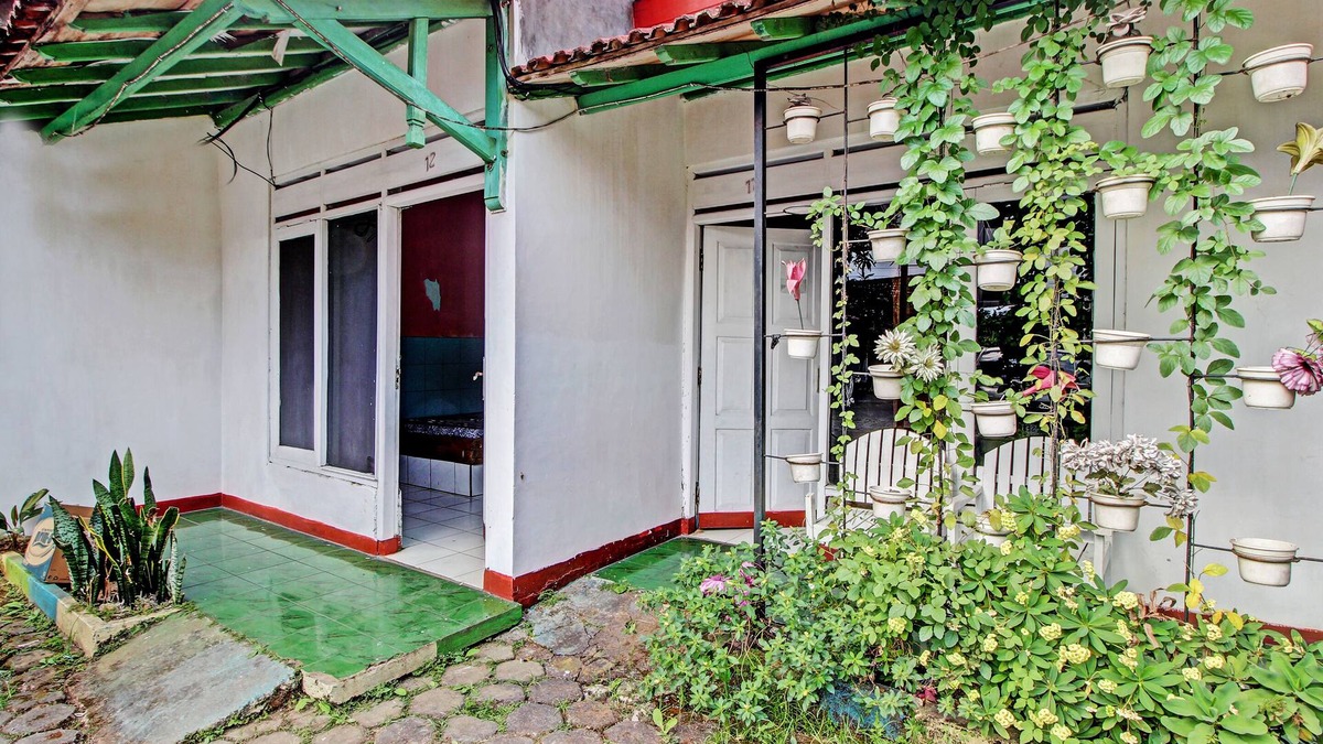 Ambarawa Hotel | SPOT ON 92791 4 Saudara Hotel