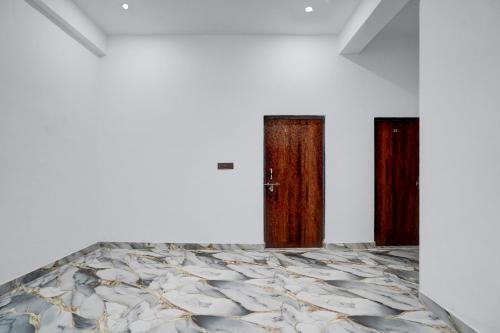 Sikandra Hotel | SPOT ON Hotel Golden Tree