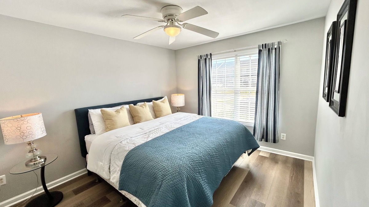 Kipling House | Spotless Townhome 3 Bed 4 Bath with First Floor Master Close to Campbell