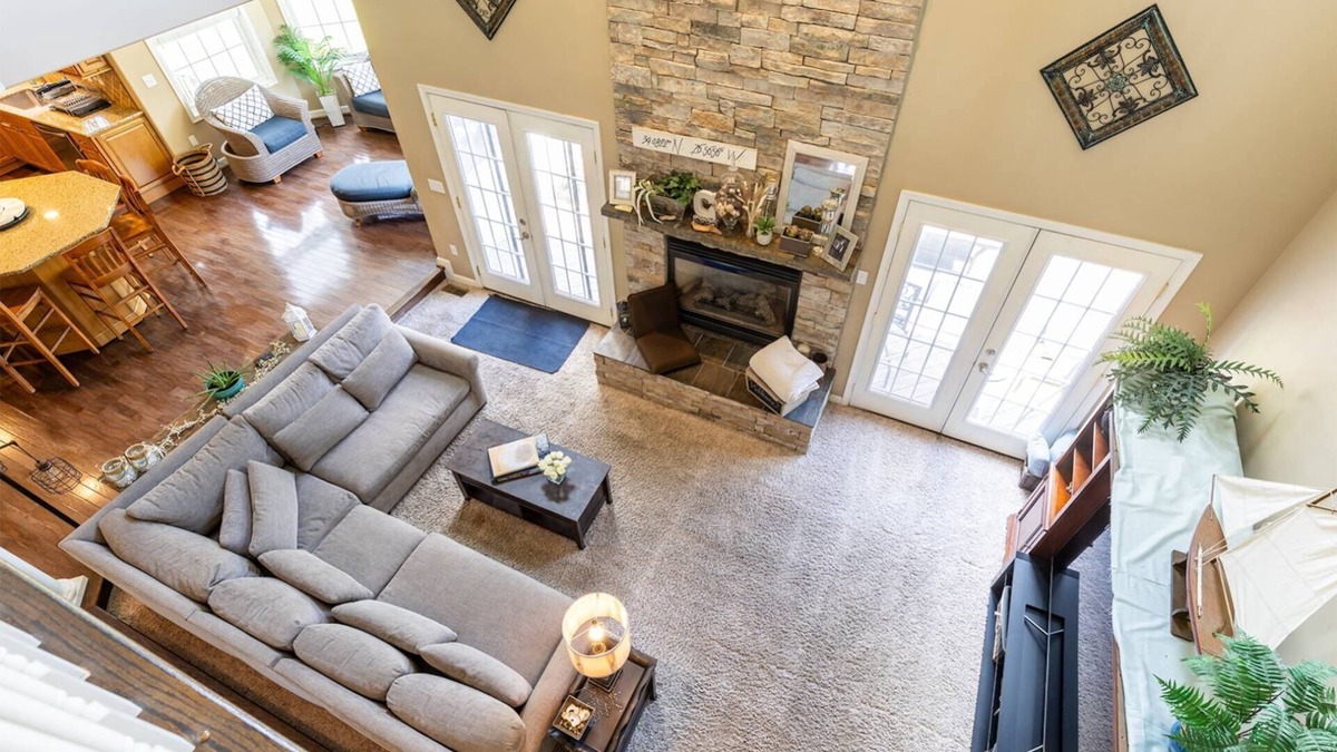 Severna Park House | Sprawling Luxury Home on a Private Cul De Sac with Gaming Sports Bar, Big Yard Mins to Annapolis