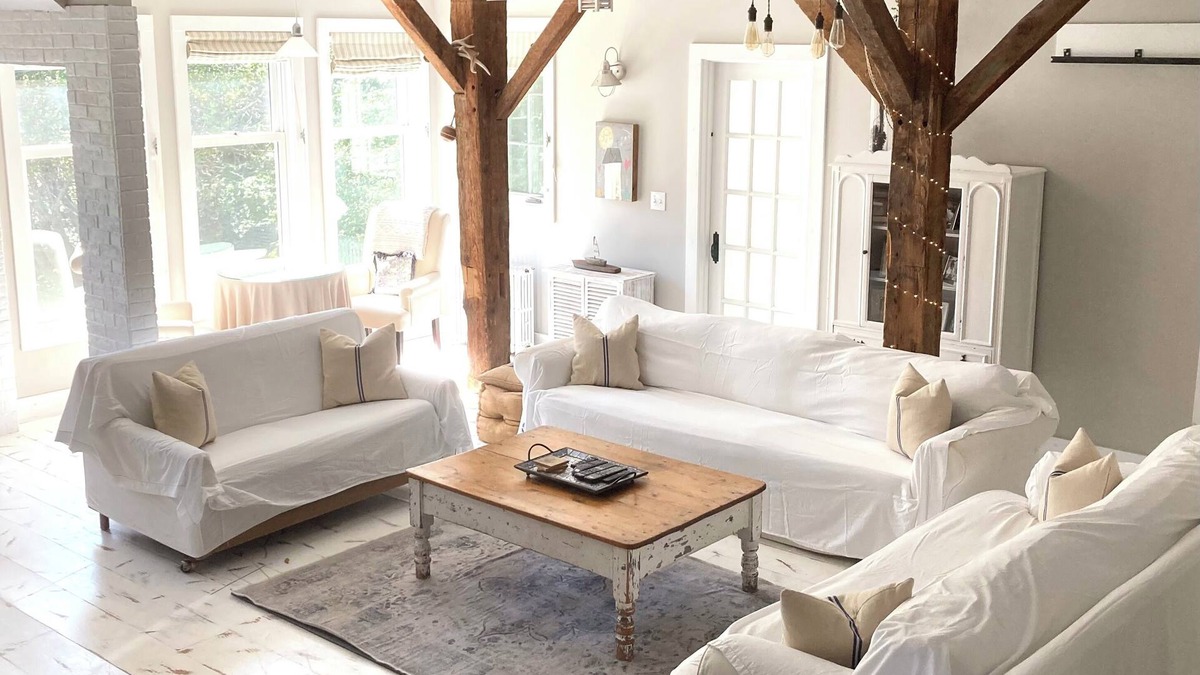 Moultonborough Other | Sprawling vintage farmhouse on ten acres for large groups in Lakes Region