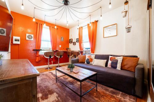 Iron Horse Historic District Apartment | Spring Serenity Chic 1BR Apt Walk to UofA