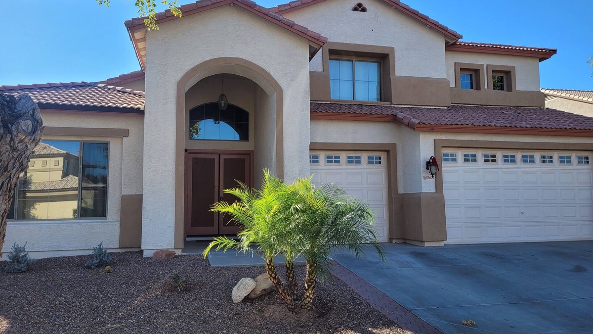 Greer Ranch House | Spring Trng ! Pet Fr 4 BR 2.5 Ba 3387 Sqft High-End Home, Lg pool, Heated Spa.