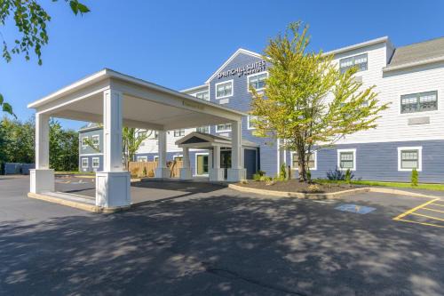 Freeport Hotel | SpringHill Suites by Marriott Freeport Brunswick