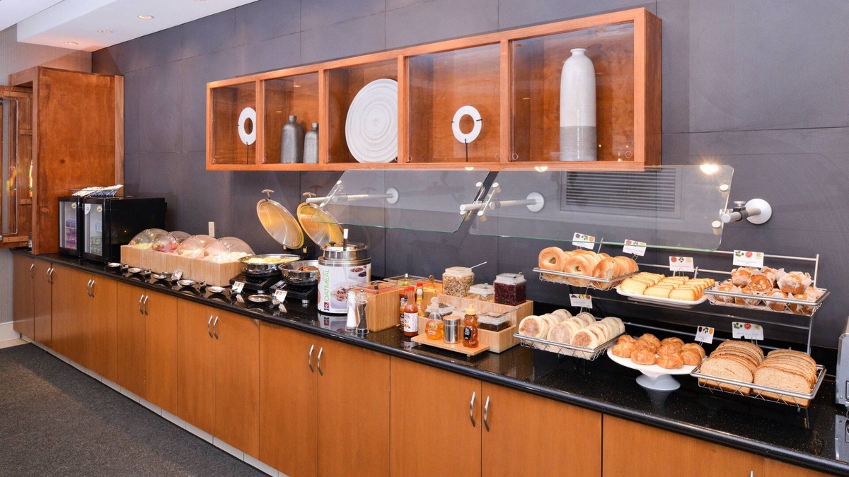 Corona Hotel | SpringHill Suites by Marriott Corona Riverside