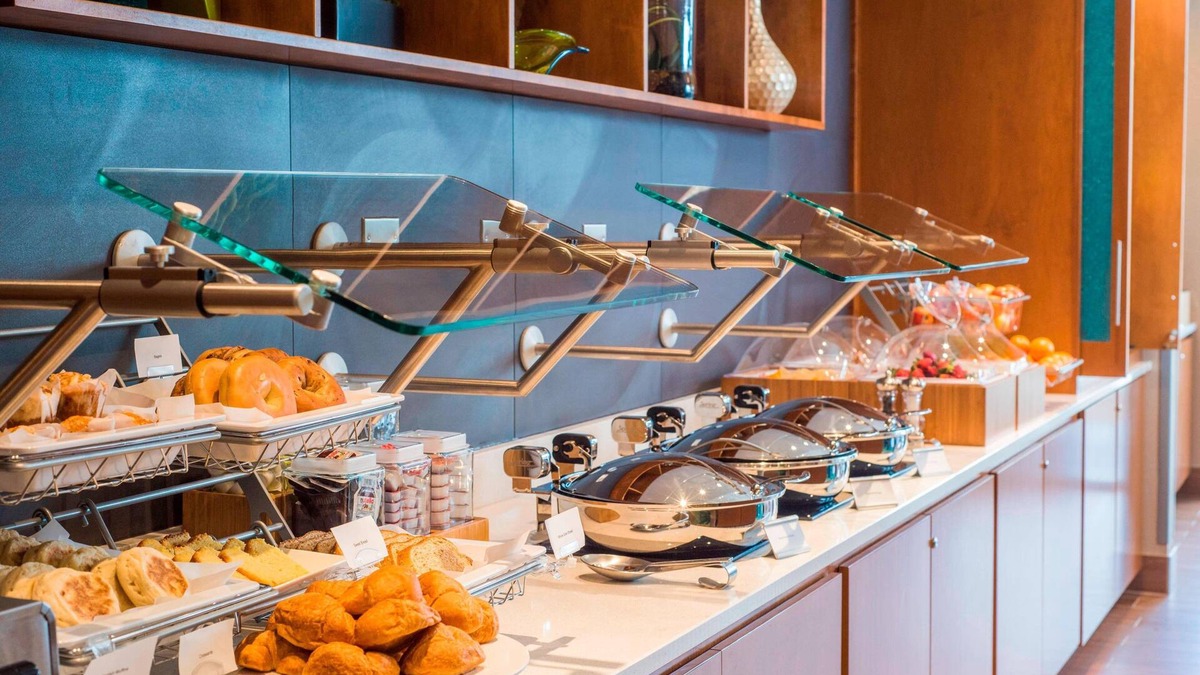 Lake Delton Hotel | SpringHill Suites Wisconsin Dells