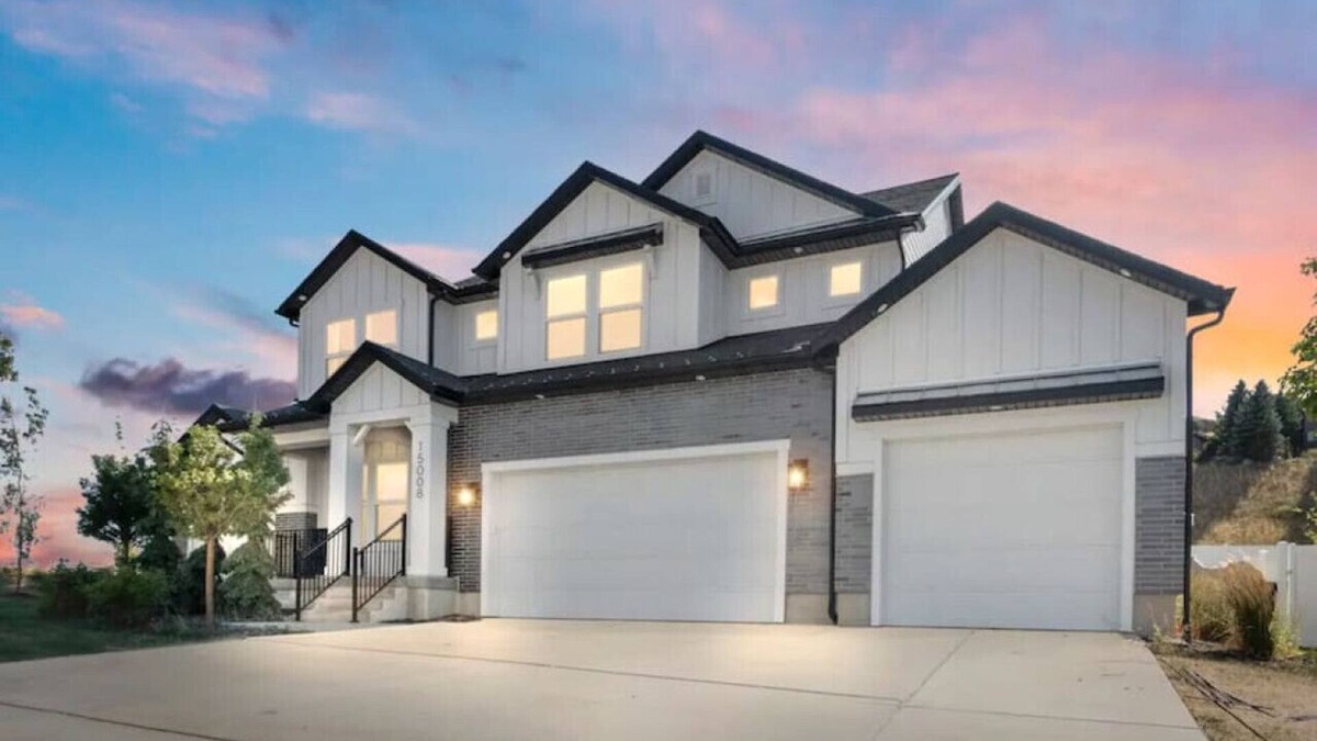 Draper Apartment | Springtime Saddle - Lux Mountain Top Home