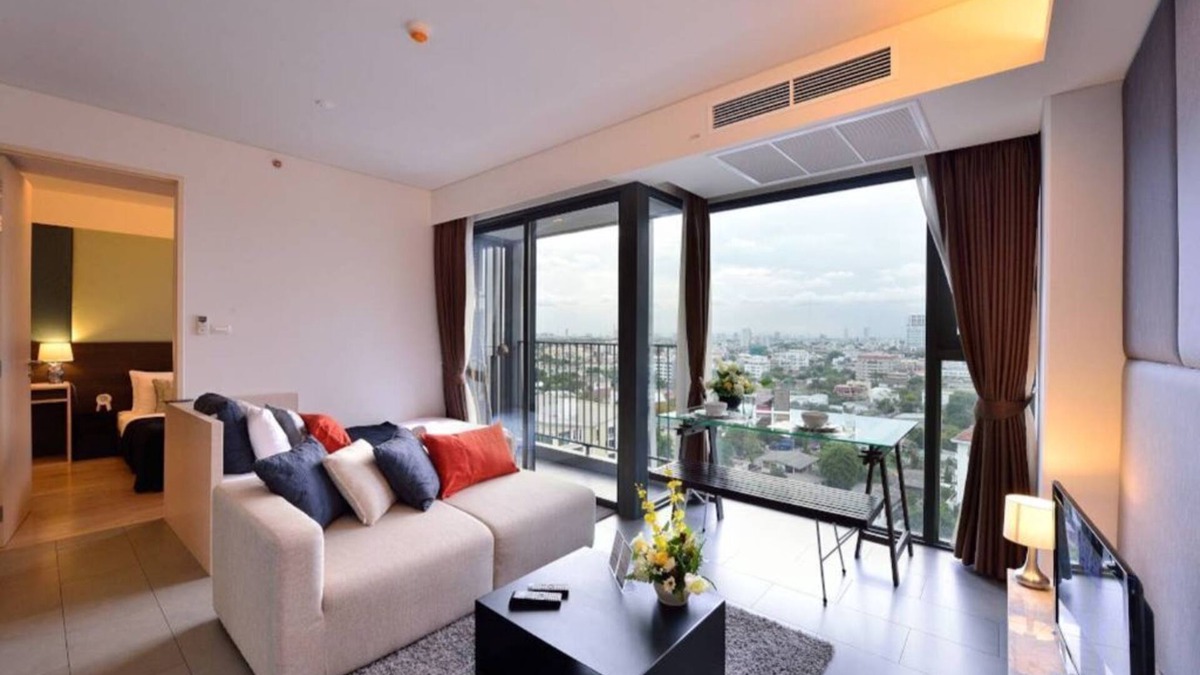 Samsen Nai Condo | [SR 2.2] 2BR FUTURISTIC @ BTS, Bangkok