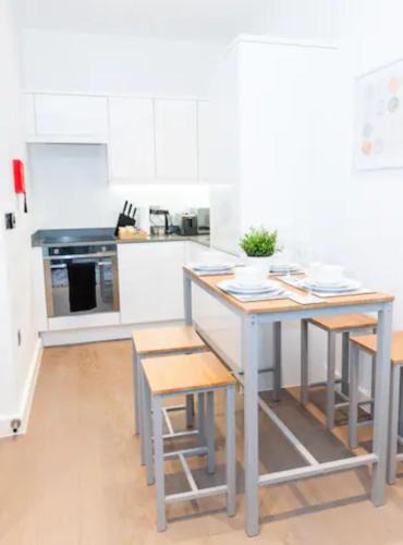 St Albans Apartment | St Albans- High Street-Business-Leisure