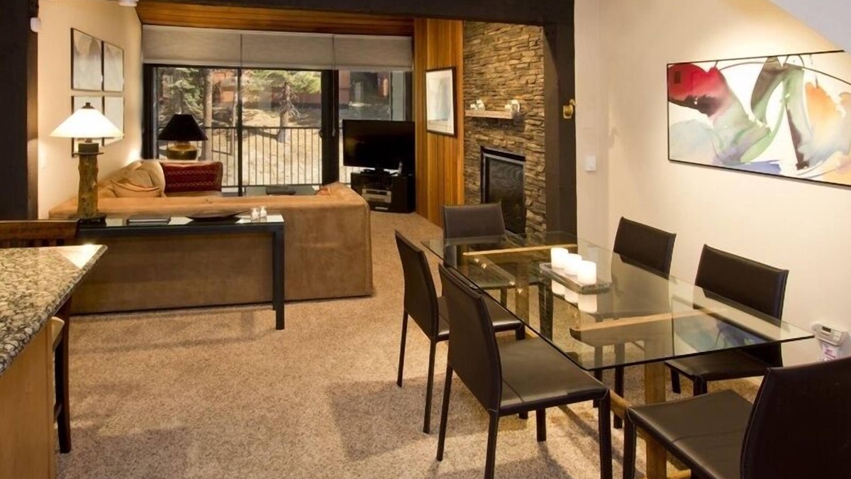 Mammoth Lakes Condo | St Anton Condos #12 (2-Bedroom) with Pool by RedAwning