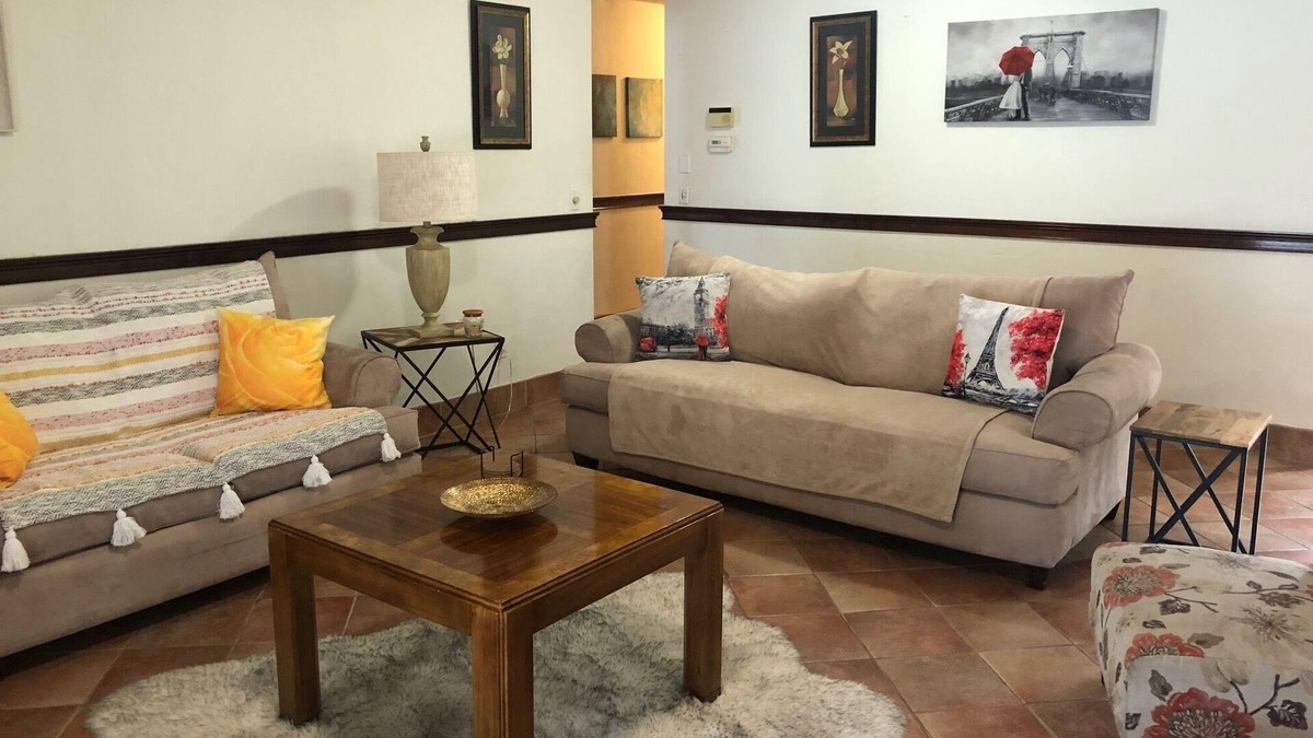 Elkton House | St. Augustine 4 bed/2 bath sleeps 8, pool. Great for families and nature lovers.