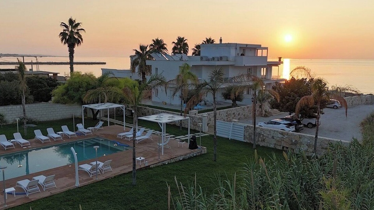 Avola Villa | St. Charles Puntocom, sea ​view, with swimming pool and parking
