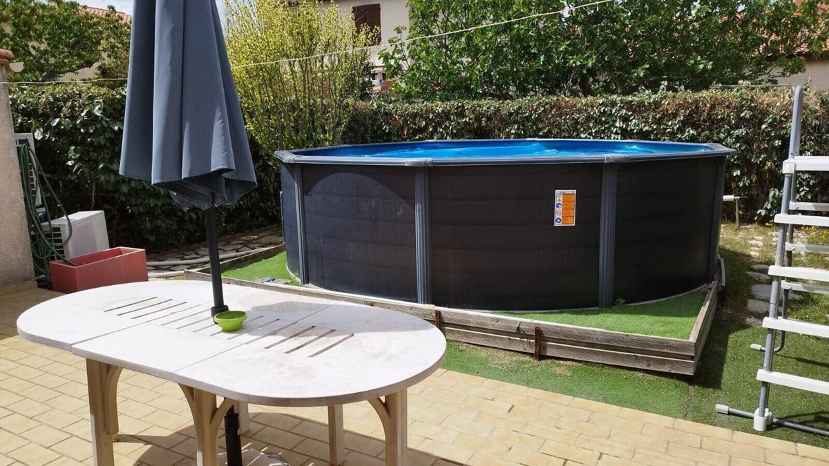 Saint-Cyprien Ski Chalet | St Cyprien air-conditioned house with private pool