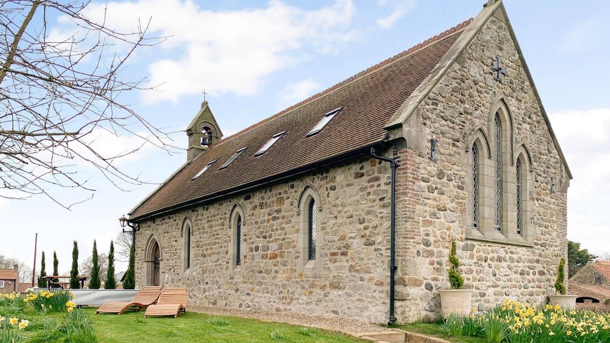 Fraisthorpe Cottage | ST EDMUNDS CHURCH, pet friendly, with a garden in Fraisthorpe