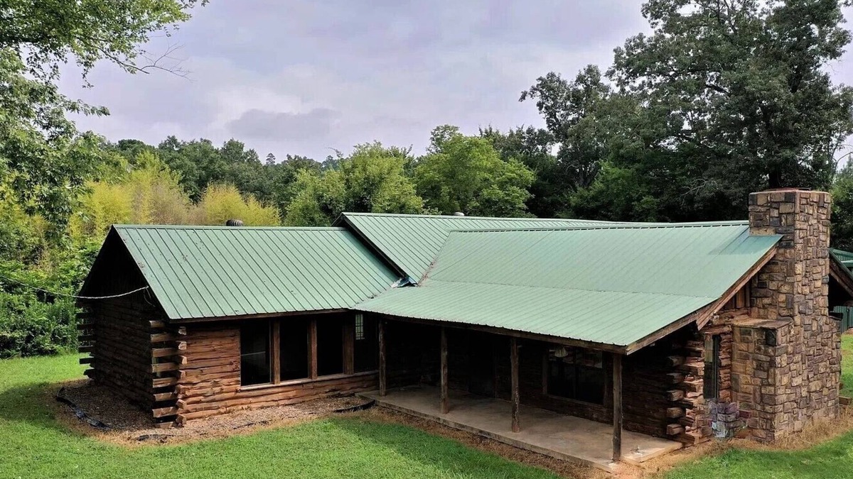Havana Cabin | St. Eustace Family Lodge: Cabin adjoining National Forest