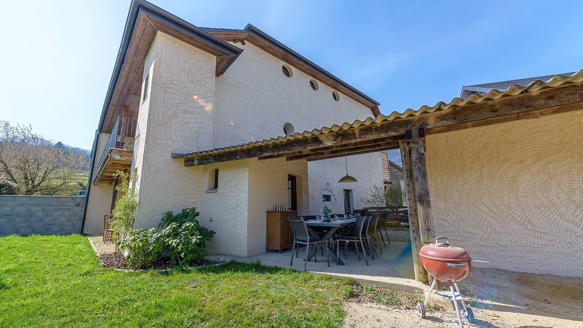 Saint-Jorioz Ski Chalet | ST JORIOZ- Le nid Ô Grives, maison renovee 7P
