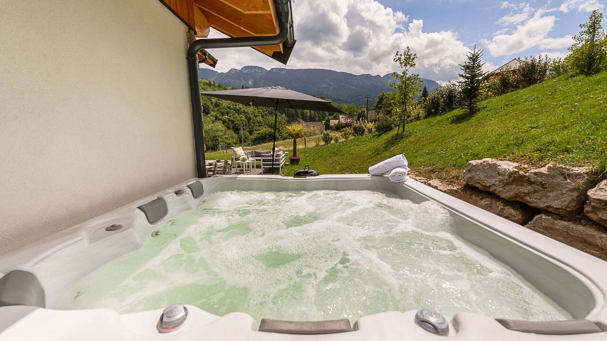 Saint-Jorioz Villa | ST JORIOZ - Villa Altaia, quiet and mountain view