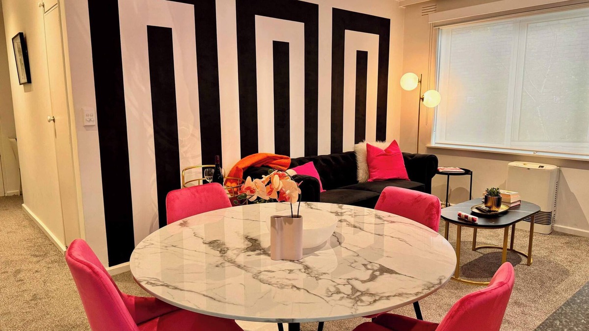 Elwood Apartment | St Kilda Elwood 2BR Aptmnt Parking near Beach