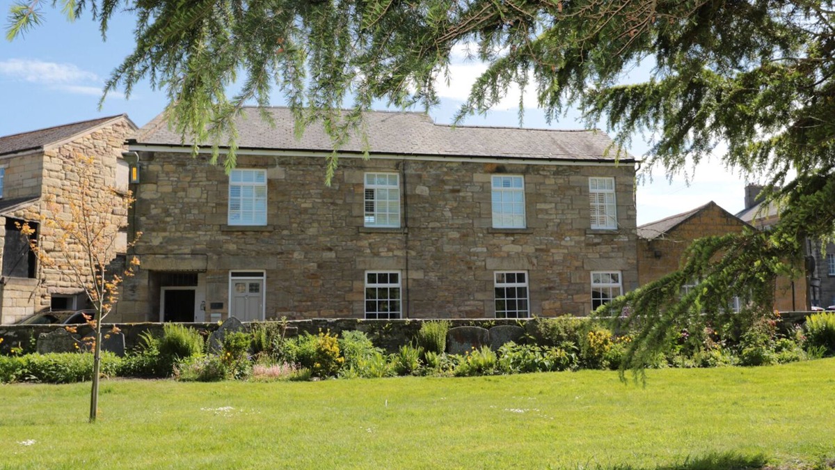 Warkworth Apartment | ST. LAWRENCE REST, with a garden in Warkworth