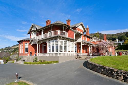Dunedin Cabin | St Leonards Lodge
