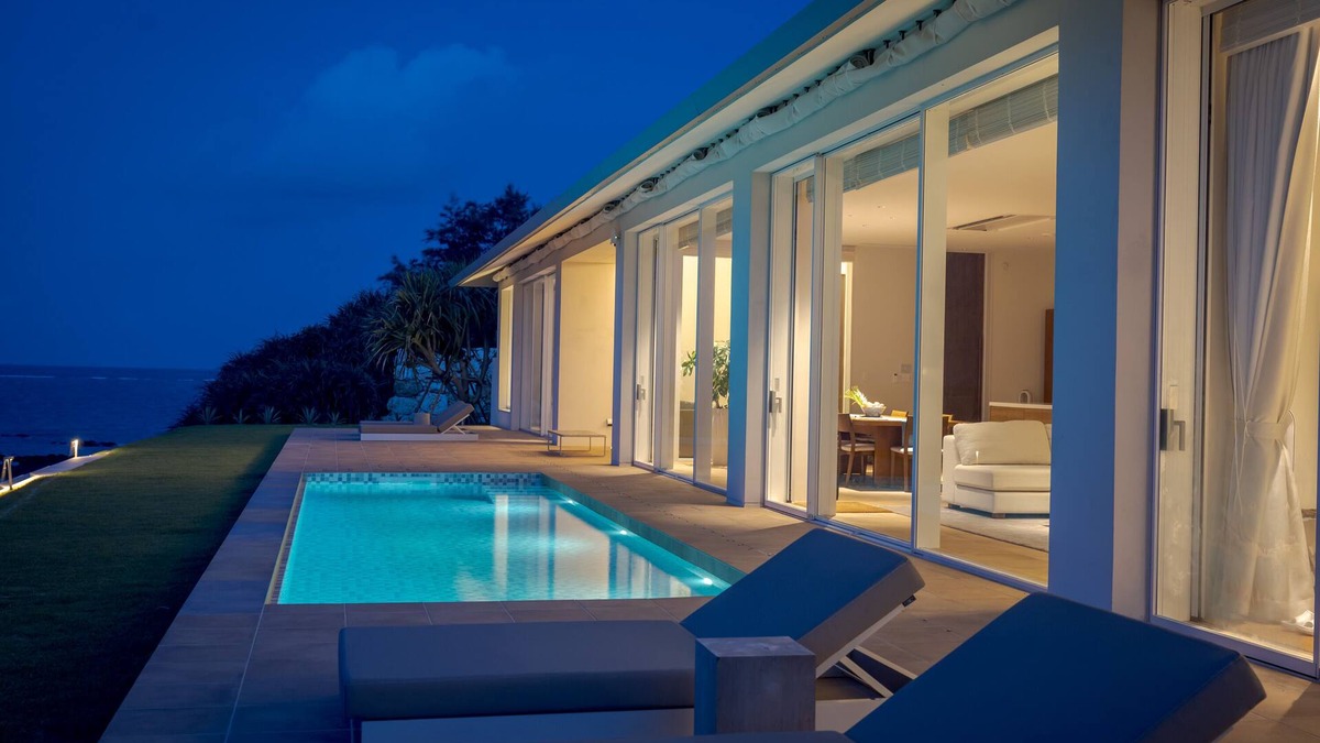 Yoron Villa | St. Maire YORON