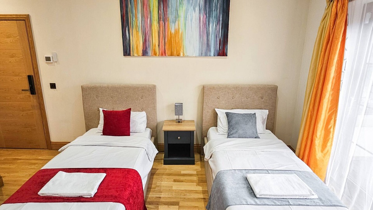 MacMerry Bed & Breakfast | St Martins Guest House - Room 2