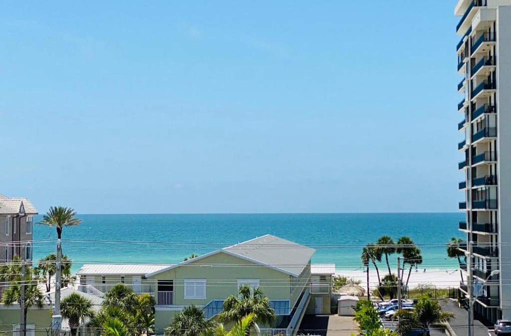 Belle Vista House | St Pete Beach Penthouse Beach & Intercoastal Views