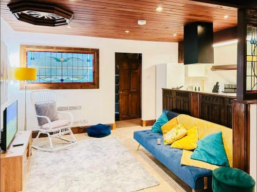 Cwm Frwd Oer House | Stacey's 4 Bedroom House in Pontypool