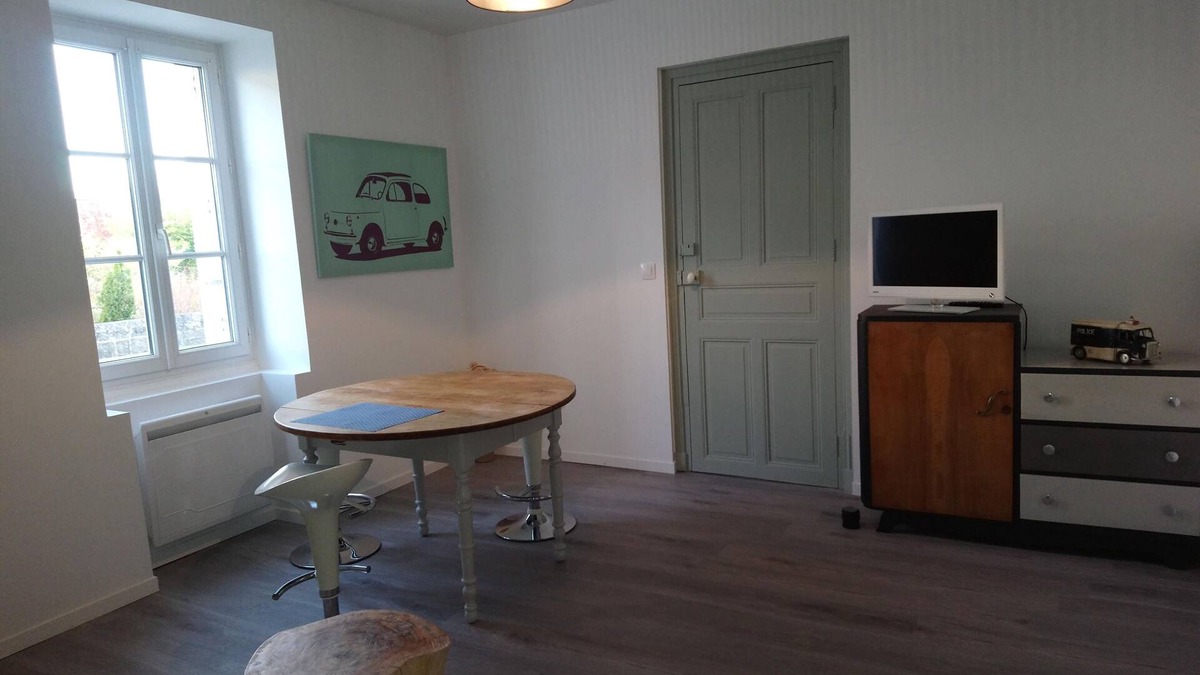 Beaumont-en-Veron House | Stage of the Loire à Vélo